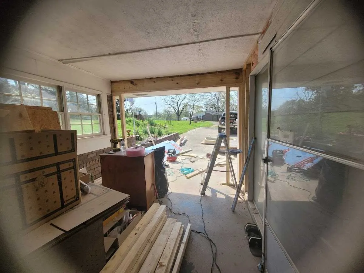 Air movers and dehumidifier for Water Mitigation Services in Steger